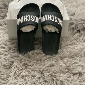 Moschino Black & White Logo Print Sliders